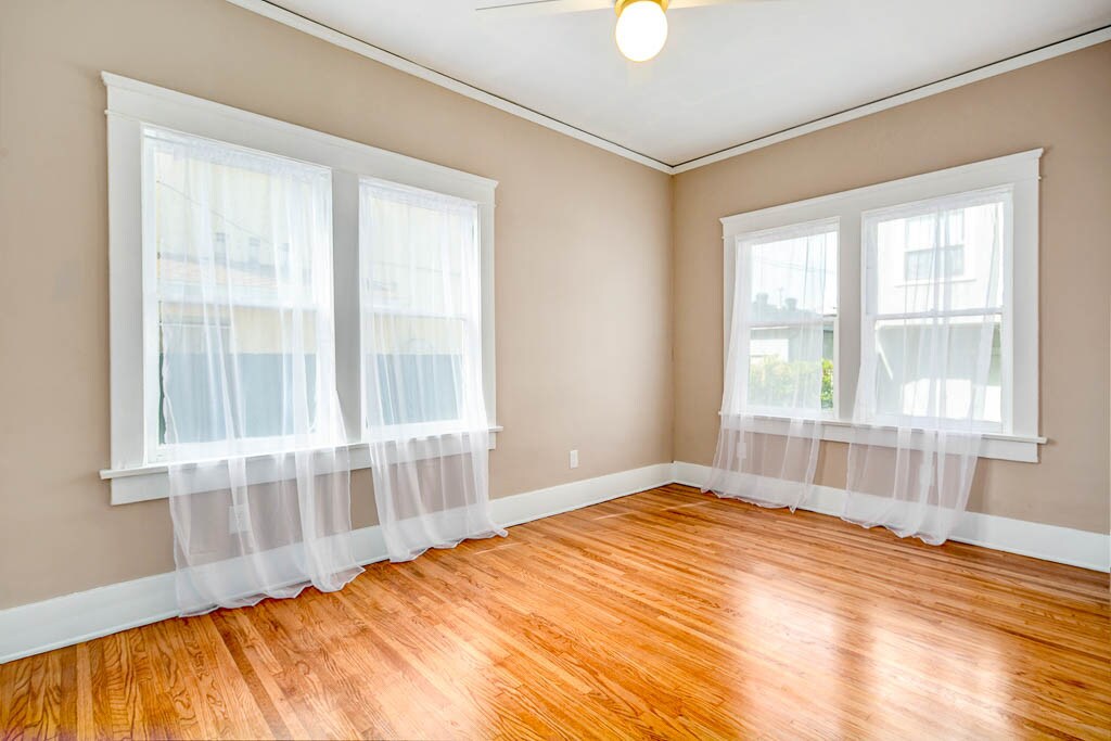 107 N Columbus Ave in Glendale, CA - Building Photo