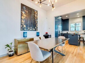 1502 Barton Hills Dr in Austin, TX - Foto de edificio - Building Photo