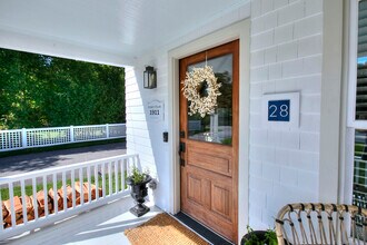 28 Clinton Ave in Westport, CT - Building Photo - Building Photo