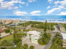1630 S Atlantic Ave in Cocoa Beach, FL - Building Photo