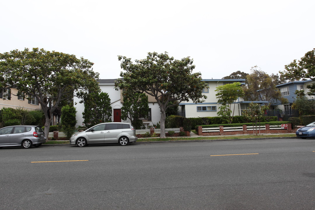821 6th St in Santa Monica, CA - Foto de edificio
