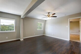 7204 Twin Crest Dr in Austin, TX - Building Photo - Building Photo