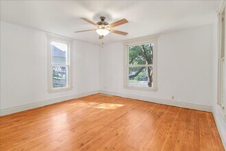 1005 W 3rd St in Sedalia, MO - Building Photo - Building Photo