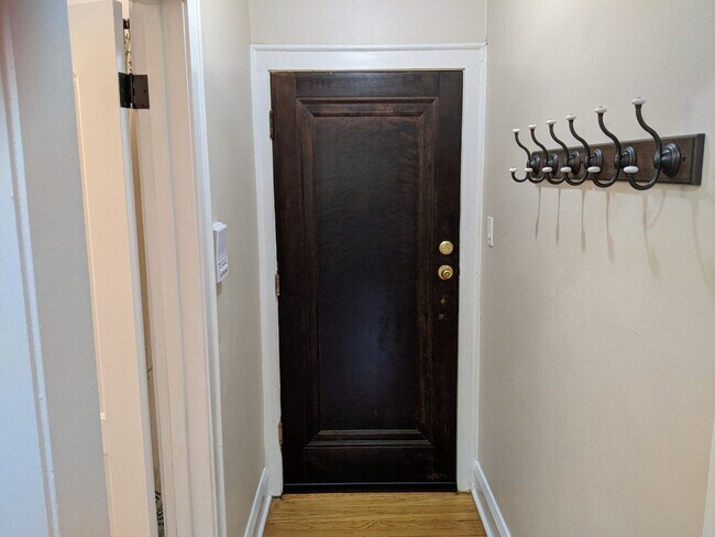 716 Reba Pl in Evanston, IL - Building Photo - Building Photo