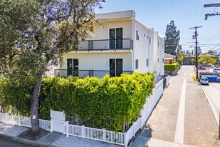 4443.5 Auckland Ave in Los Angeles, CA - Building Photo