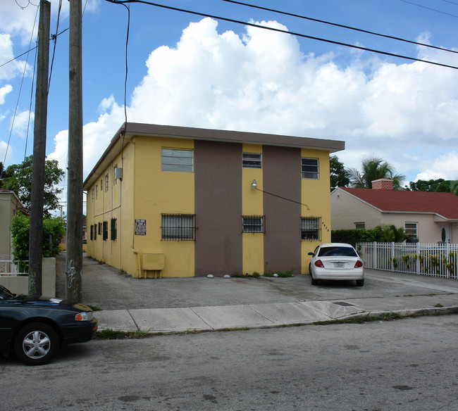 1820 SW 6th St in Miami, FL - Building Photo - Building Photo