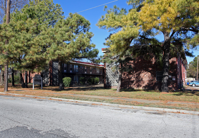 Peach Apartments in Memphis, TN - Building Photo - Building Photo