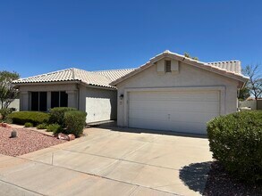 7709 W Wahalla Ln in Glendale, AZ - Foto de edificio - Building Photo