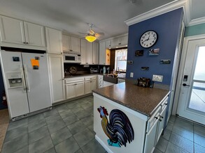 2601 S Roosevelt Blvd in Key West, FL - Building Photo - Building Photo