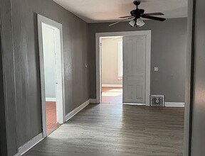 1410 6th Ave, Unit 1 in Rockford, IL - Foto de edificio - Building Photo