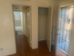 3704 N Abby St in Fresno, CA - Foto de edificio - Building Photo