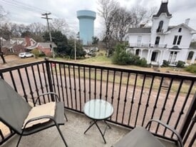 121 3rd St S in Columbus, MS - Building Photo