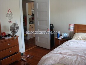 1616 Beacon St in Brookline, MA - Building Photo - Building Photo