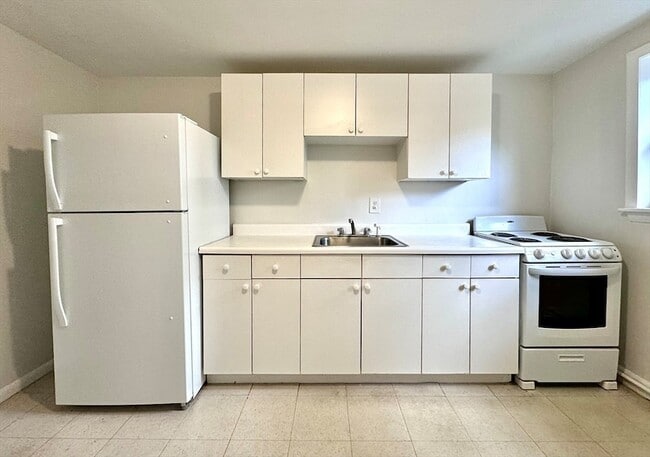 10 Vinal St, Unit 3 in Boston, MA - Building Photo - Building Photo