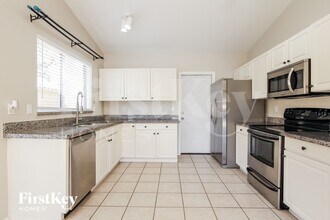 5905 W Blackhawk Dr in Glendale, AZ - Building Photo - Building Photo