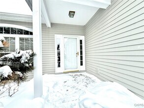 5210 Hook Cir in Jamesville, NY - Building Photo - Building Photo