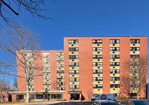 1044 E Landis Ave in Vineland, NJ - Building Photo