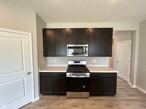 1861 Fairmount Dr in Greenfield, IN - Building Photo - Building Photo