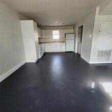 4710 Pelican in Hitchcock, TX - Building Photo - Building Photo