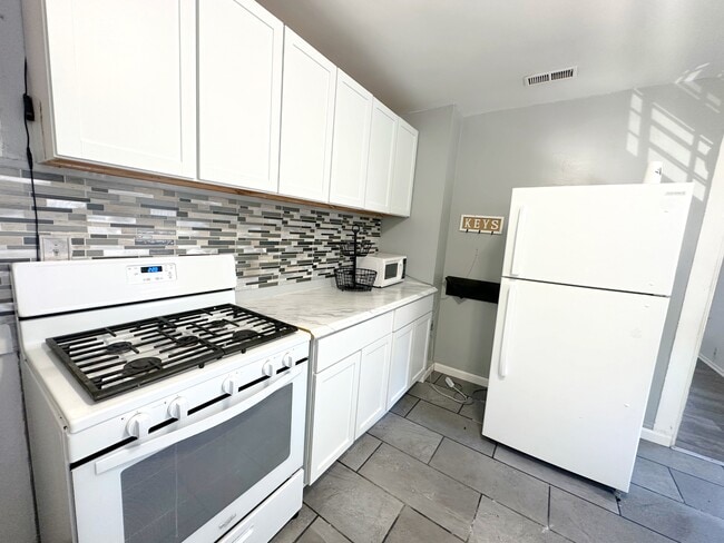 114 17th St, Unit #2