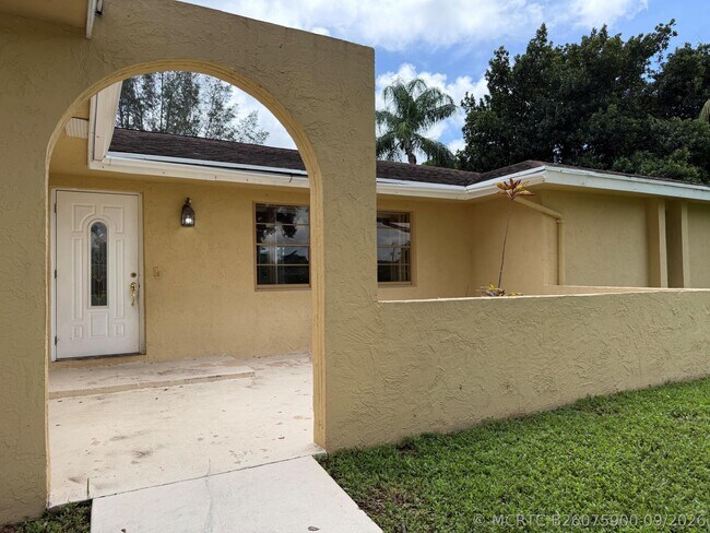 2040 Trinidad Ct