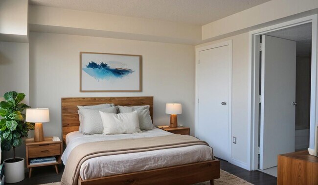 570-570 King St W in Hamilton, ON - Building Photo - Building Photo