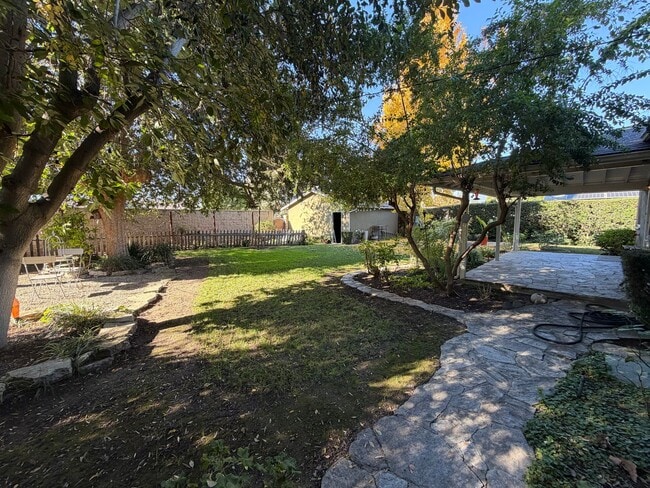 483 S Hollenbeck St in West Covina, CA - Building Photo - Building Photo