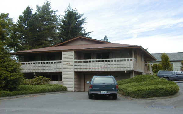 746 N 184th St in Shoreline, WA - Building Photo