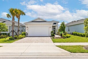 819 Liliana Dr in DeLand, FL - Building Photo