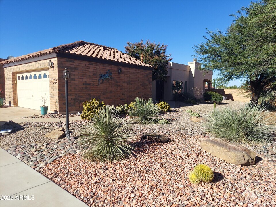 2817 Vía Del Oesta in Sierra Vista, AZ - Building Photo