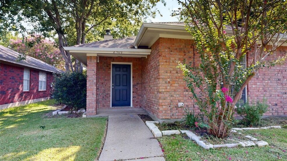 2309 Carnation Ct in College Station, TX - Foto de edificio