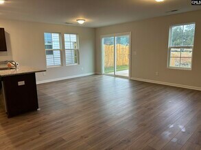 387 Pinaster Path in West Columbia, SC - Building Photo - Building Photo