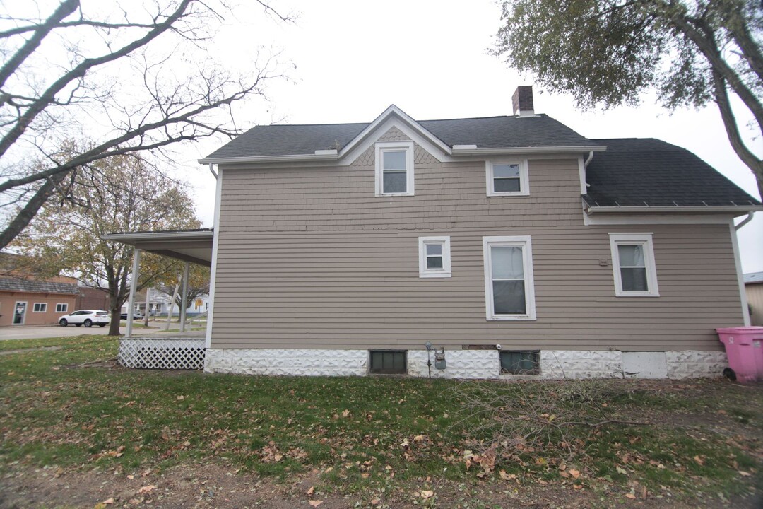 205 SW 2nd Ave in Aledo, IL - Building Photo