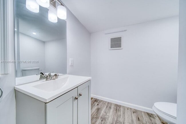 3353 SW 23rd Terrace in Miami, FL - Building Photo - Building Photo