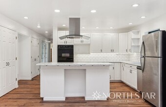 17521 Redfern Ave in Lake Oswego, OR - Building Photo - Building Photo