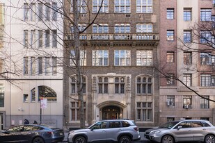 52 E 78th St in New York, NY - Building Photo