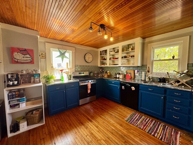 property at 14 Hamlin Ct