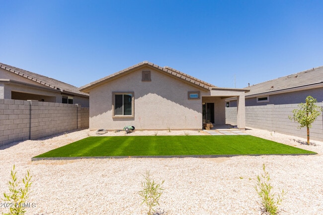 17008 W Alice Ave in Waddell, AZ - Building Photo - Building Photo