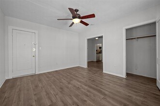 907 W Gray St in Houston, TX - Building Photo - Building Photo