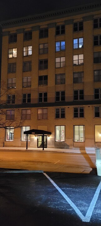 225 E High St, Unit 103 in Lima, OH - Foto de edificio