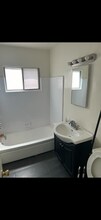 1338 N Detroit St in Los Angeles, CA - Building Photo - Building Photo