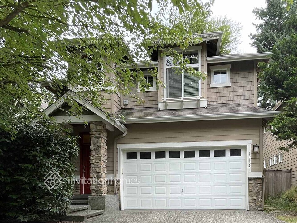 19408 8 Pl W in Lynnwood, WA - Building Photo