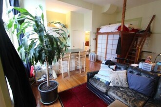 25 Atherton St, Unit 2 in Somerville, MA - Foto de edificio - Building Photo