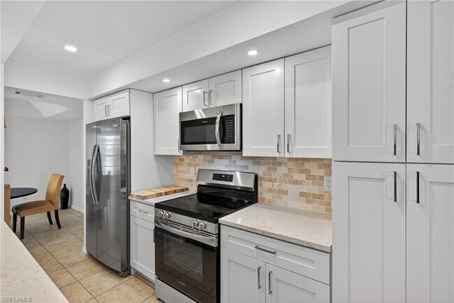 17220 Terraverde Cir in Ft. Myers, FL - Building Photo - Building Photo