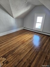 16 Magnolia St in Hartford, CT - Building Photo - Building Photo