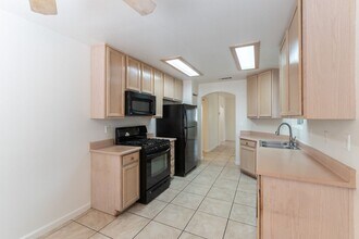 1570 Jamielinn Ln in Las Vegas, NV - Building Photo - Building Photo
