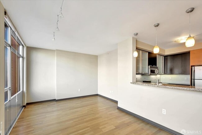 170 King St in San Francisco, CA - Building Photo - Building Photo