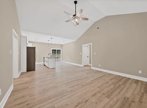 2785 Cedrus Ave in Bowling Green, KY - Foto de edificio - Building Photo