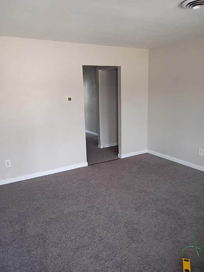 217 Hooton Blvd in Madison, IN - Foto de edificio - Building Photo