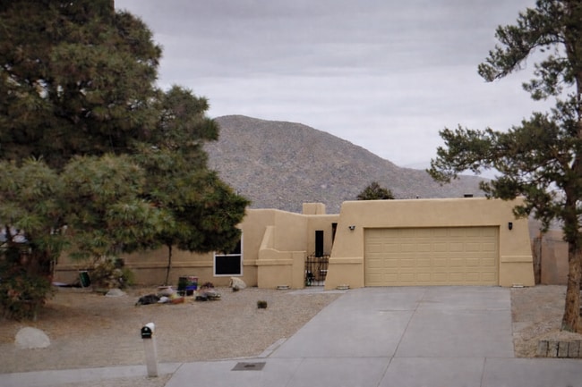 property at 4000 Cibola Village Dr NE